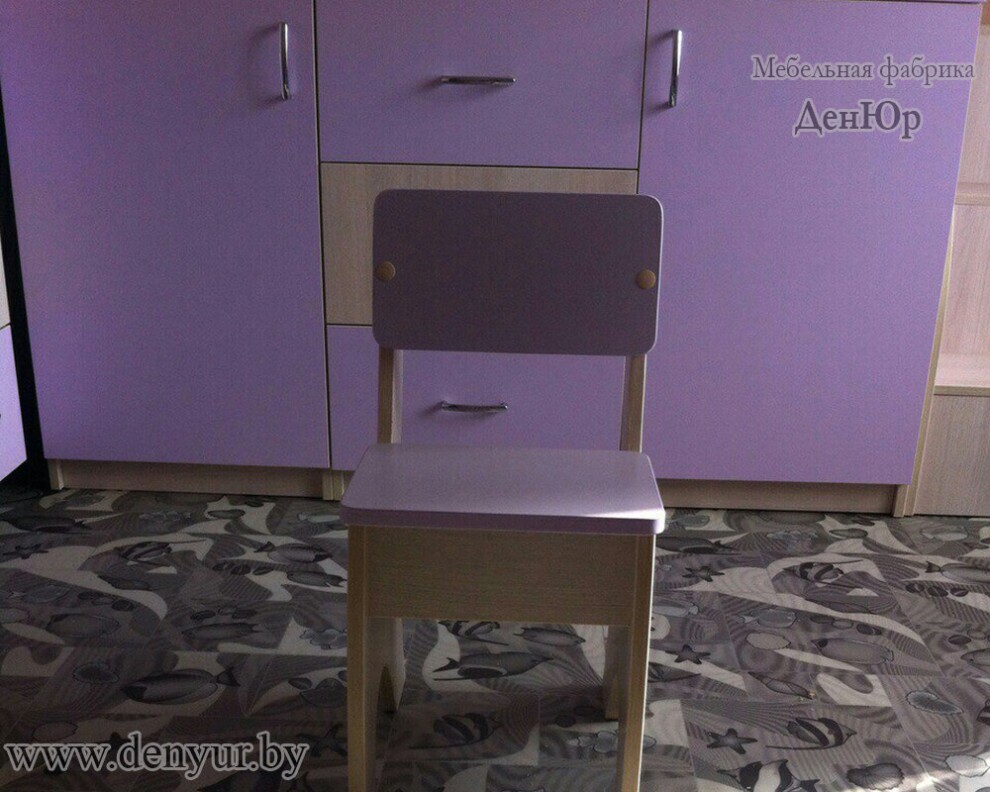 Комплект мебели в детскую