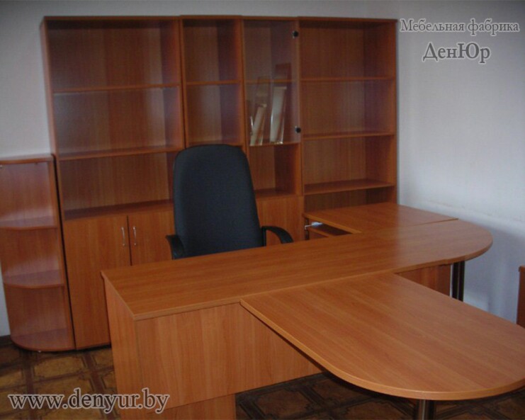 Комплект мебели в кабинет руководителя